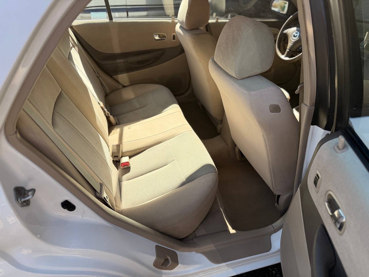 Used 2002 MAZDA Protege FWD image 74