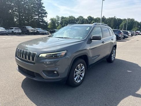 Used 2021 Jeep Cherokee Latitude Lux w/ Sun & Sound Group AWD/4WD image 2