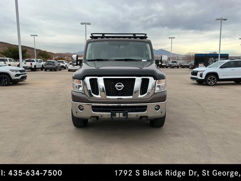 Used 2018 Nissan NV 3500 SL image 8