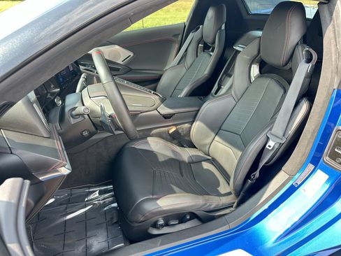 Used 2022 Chevrolet Corvette Stingray Premium Conv w/ Battery Protection Package RWD image 11