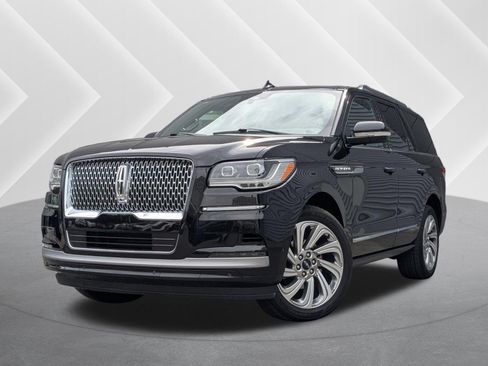 Used 2024 Lincoln Navigator Reserve AWD/4WD image 1