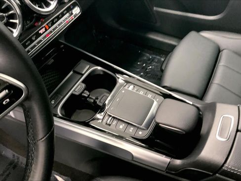 Certified 2023 Mercedes-Benz GLB 250 image 26