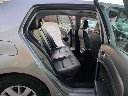 Used 2015 Volkswagen Golf S FWD image 25