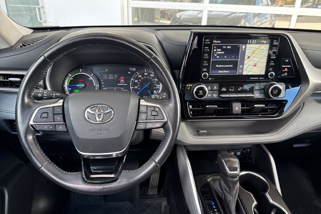 Used 2021 Toyota Highlander XLE AWD/4WD image 16