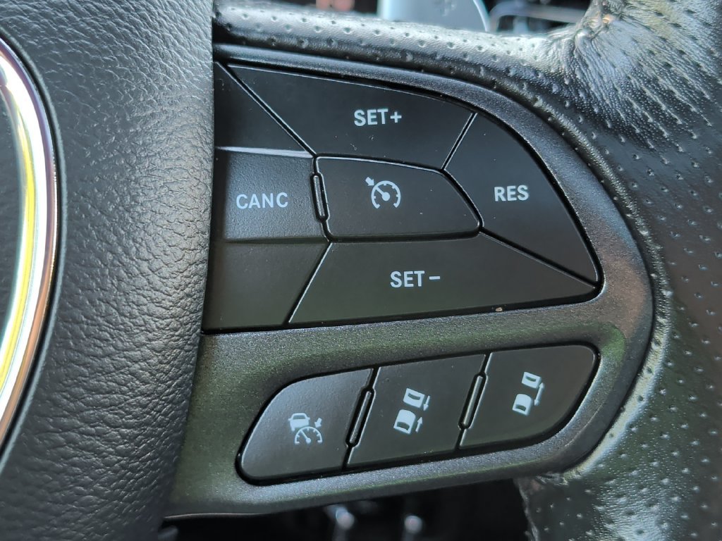 Used 2025 Dodge Durango GT AWD/4WD image 13