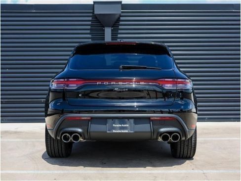 Certified 2025 Porsche Macan image 6