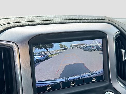 Used 2021 GMC Sierra 1500 SLT RWD image 15