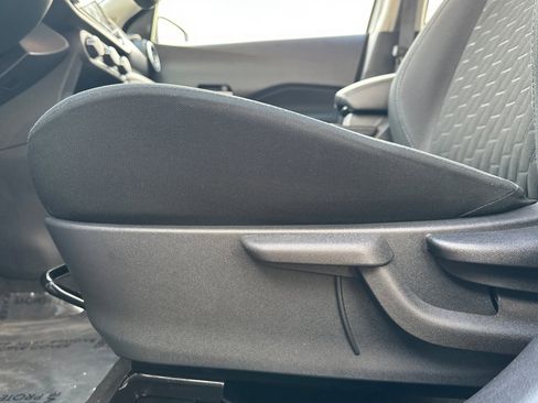 Used 2024 Nissan Kicks SV image 13