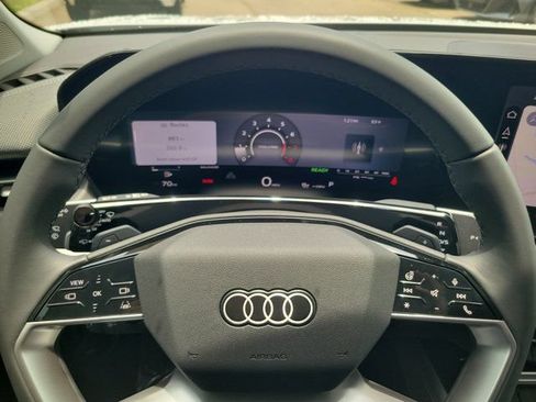 Certified 2026 Audi Q3 quattro 2.0T AWD/4WD image 21