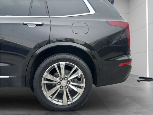 Used 2021 Cadillac XT6 Premium Luxury AWD/4WD image 22