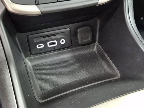 Used 2023 GMC Terrain Denali image 38