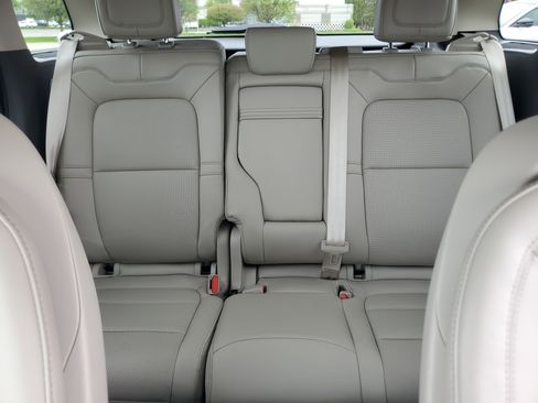 Certified 2023 Lincoln Corsair AWD w/ Equipment Group 101A image 19