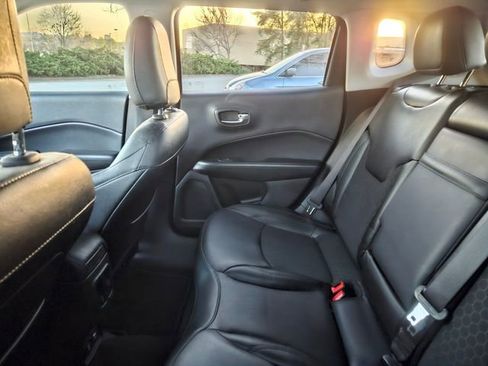 Used 2019 Jeep Compass Altitude image 11