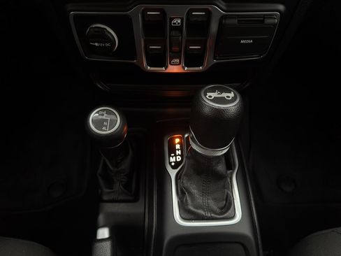 Used 2020 Jeep Wrangler Unlimited Sport S image 14