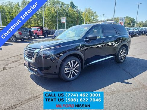 New 2025 Nissan Pathfinder Platinum w/ Cargo Package image 1