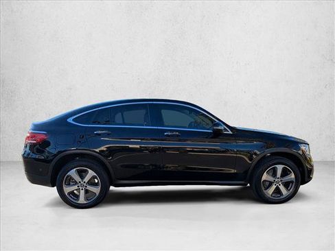 Used 2023 Mercedes-Benz GLC 300 4MATIC Coupe image 5