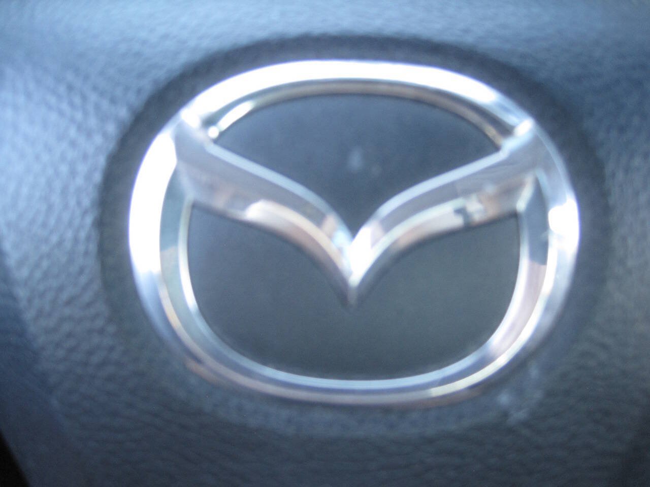 Used 2011 MAZDA MAZDA3 i Touring FWD image 33
