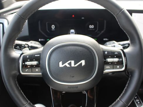 Certified 2025 Kia Sorento SX Prestige image 20