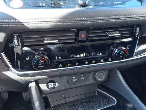 Used 2026 Nissan Rogue SL AWD/4WD image 22