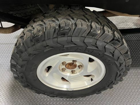 Used 1997 Ford F150 XLT AWD/4WD image 14