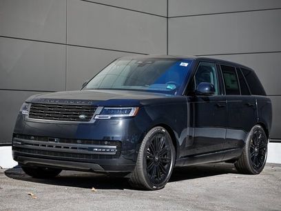 New 2025 Land Rover Range Rover SE