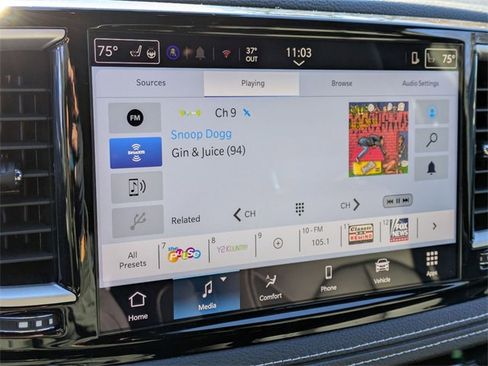 Certified 2026 Chrysler Pacifica Select image 17