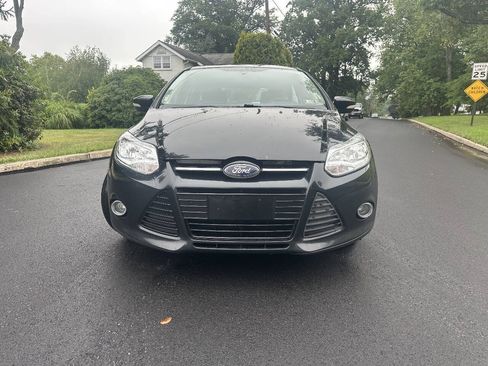 Used 2013 Ford Focus SE FWD image 3