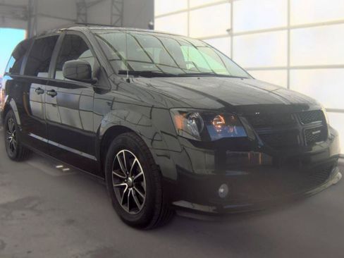 Used 2018 Dodge Grand Caravan GT FWD image 4