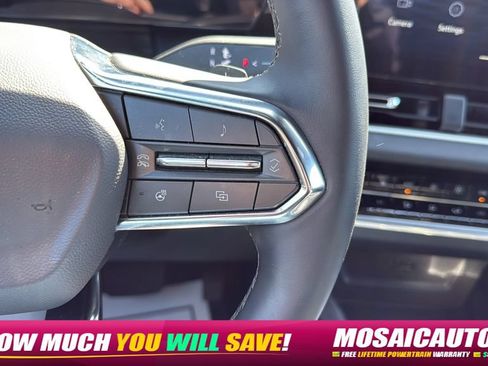 Used 2026 Chevrolet Equinox LT w/ Convenience Package II AWD/4WD image 33