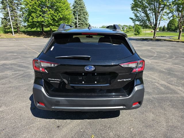 Used 2023 Subaru Outback Premium AWD/4WD image 5