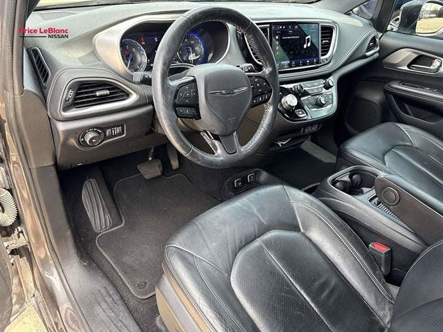 Used 2021 Chrysler Pacifica Touring-L w/ S Appearance Package FWD image 20