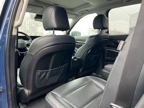 Certified 2025 Kia Telluride S image 13