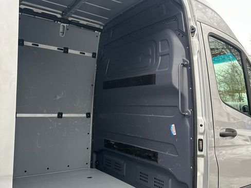Used 2024 Mercedes-Benz Sprinter 144 Cargo w/ Parking Package image 27