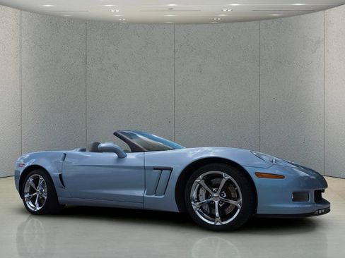 Used 2012 Chevrolet Corvette Grand Sport w/ 3LT Preferred Equipment Group RWD image 10