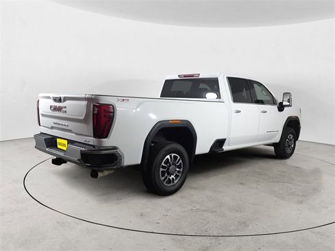 Certified 2025 GMC Sierra 3500 SLT w/ X31 Off-Road Package image 5