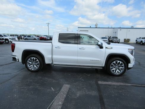 Certified 2024 GMC Sierra 1500 Denali w/ Denali Reserve Package AWD/4WD image 5
