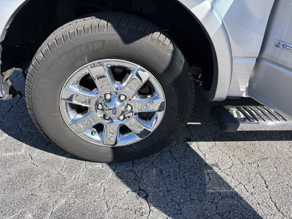 Used 2013 Ford F150 Lariat w/ Luxury Equipment Group RWD image 17