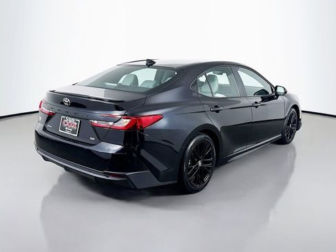 Certified 2025 Toyota Camry SE image 5