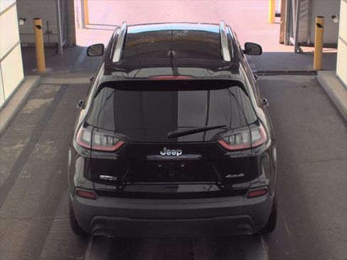 Used 2020 Jeep Cherokee Latitude AWD/4WD image 7