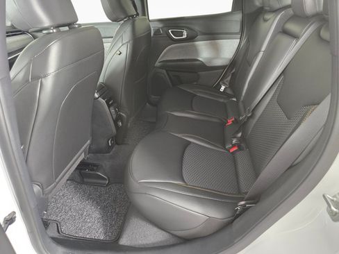 New 2026 Jeep Compass Latitude AWD/4WD image 37