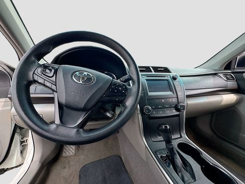 Used 2017 Toyota Camry LE image 27