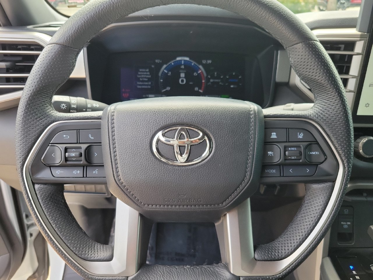 Used 2026 Toyota Tundra Limited AWD/4WD image 18