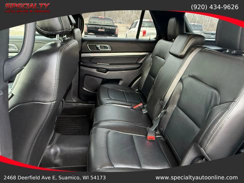 Used 2018 Ford Explorer XLT w/ Equipment Group 202A image 20