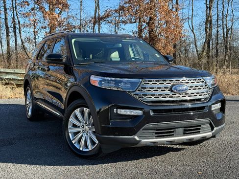 Used 2022 Ford Explorer Limited w/ Limited Technology Package image 14