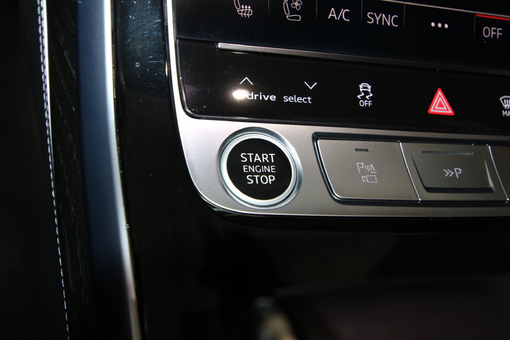 Used 2025 Audi Q7 3.0T Prestige w/ Prestige Package AWD/4WD image 14