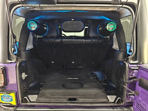 Used 2016 Jeep Wrangler Unlimited Sahara AWD/4WD image 38