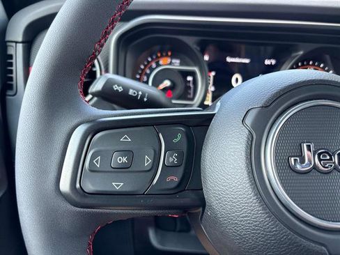 Certified 2024 Jeep Wrangler Unlimited Rubicon w/ Convenience Group image 11