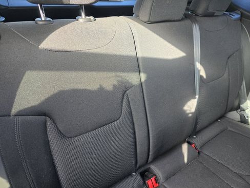 Used 2020 Jeep Renegade Altitude image 13