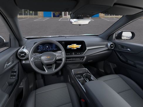 New 2026 Chevrolet Equinox LT w/ Convenience Package II AWD/4WD image 15