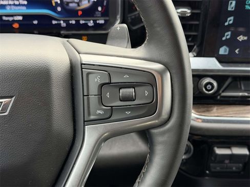 Used 2024 Chevrolet Silverado 1500 LT Trail Boss w/ Convenience Package II image 10